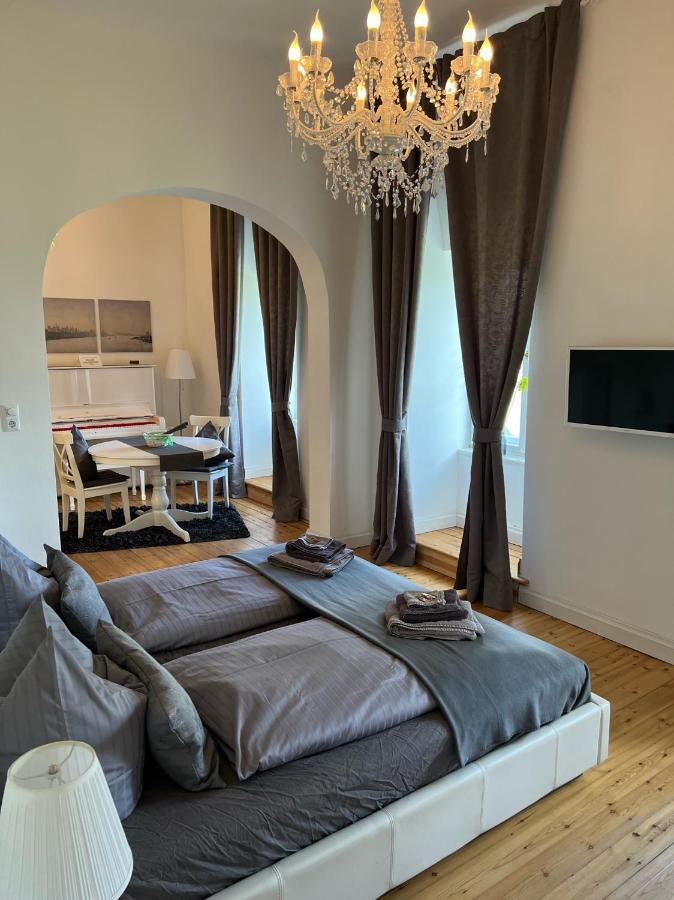 Schloss Grabow, Resting Place & A Luxury Piano Collection Resort, Prignitz Brandenburg Grabow  Exterior foto