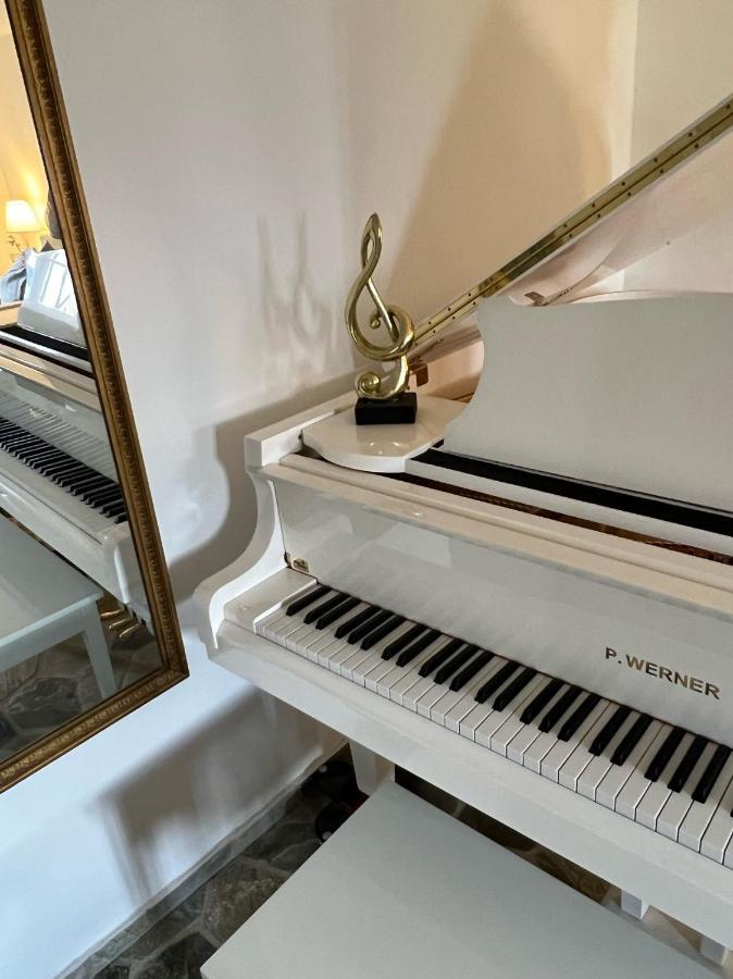 Schloss Grabow, Resting Place & A Luxury Piano Collection Resort, Prignitz Brandenburg Grabow  Exterior foto