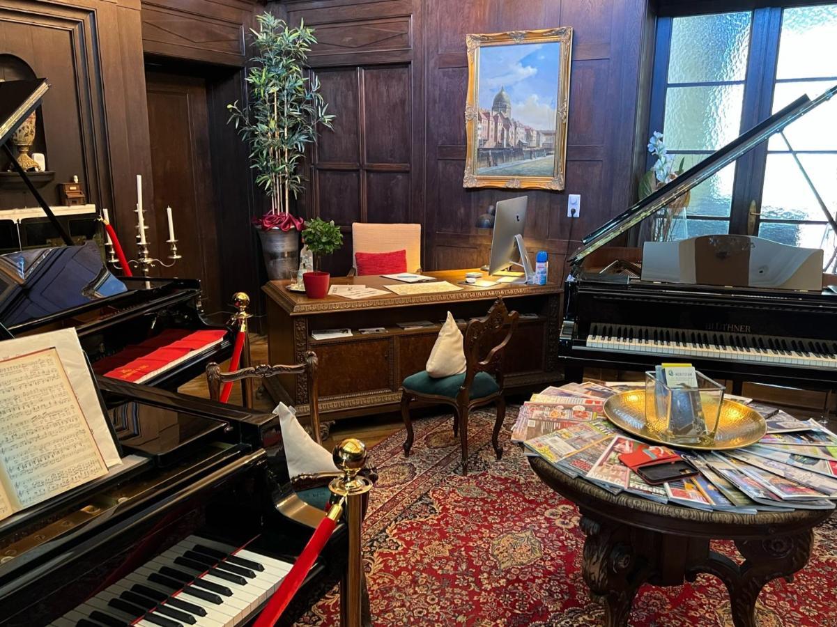 Schloss Grabow, Resting Place & A Luxury Piano Collection Resort, Prignitz Brandenburg Grabow  Exterior foto